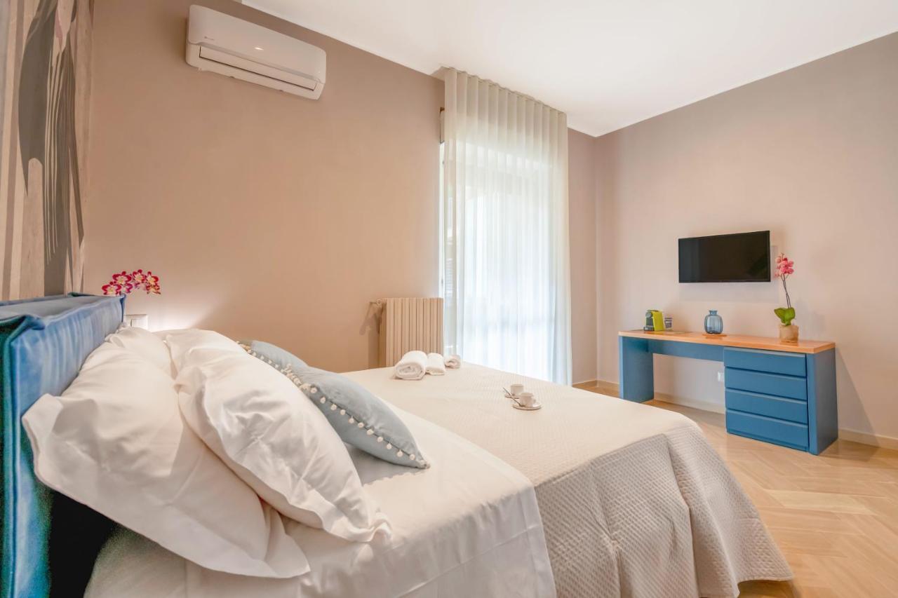 City Gate - Luxury Suites Барі Екстер'єр фото