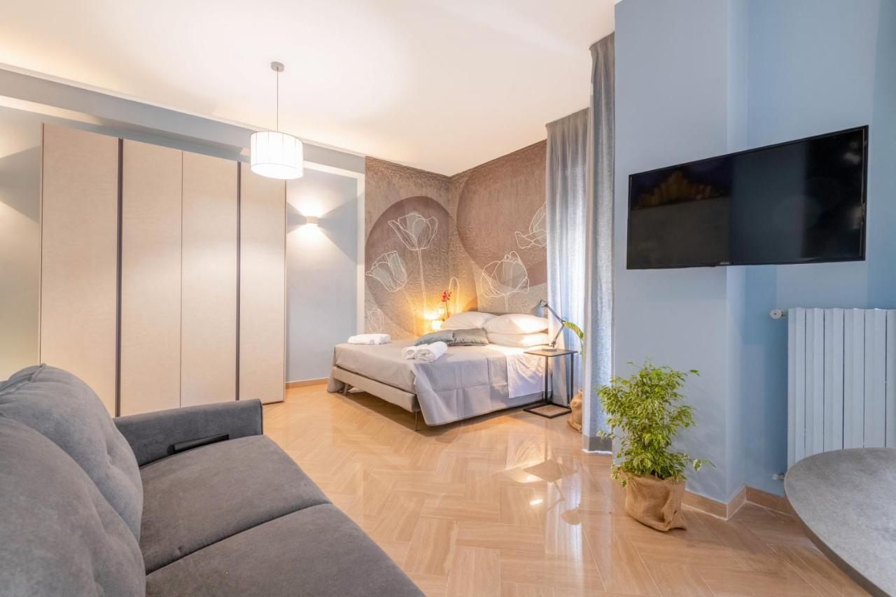City Gate - Luxury Suites Барі Екстер'єр фото