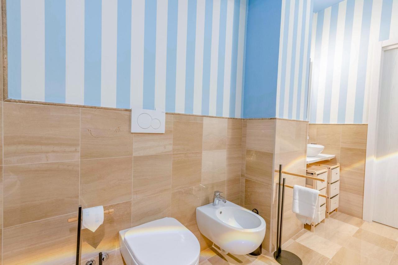 City Gate - Luxury Suites Барі Екстер'єр фото
