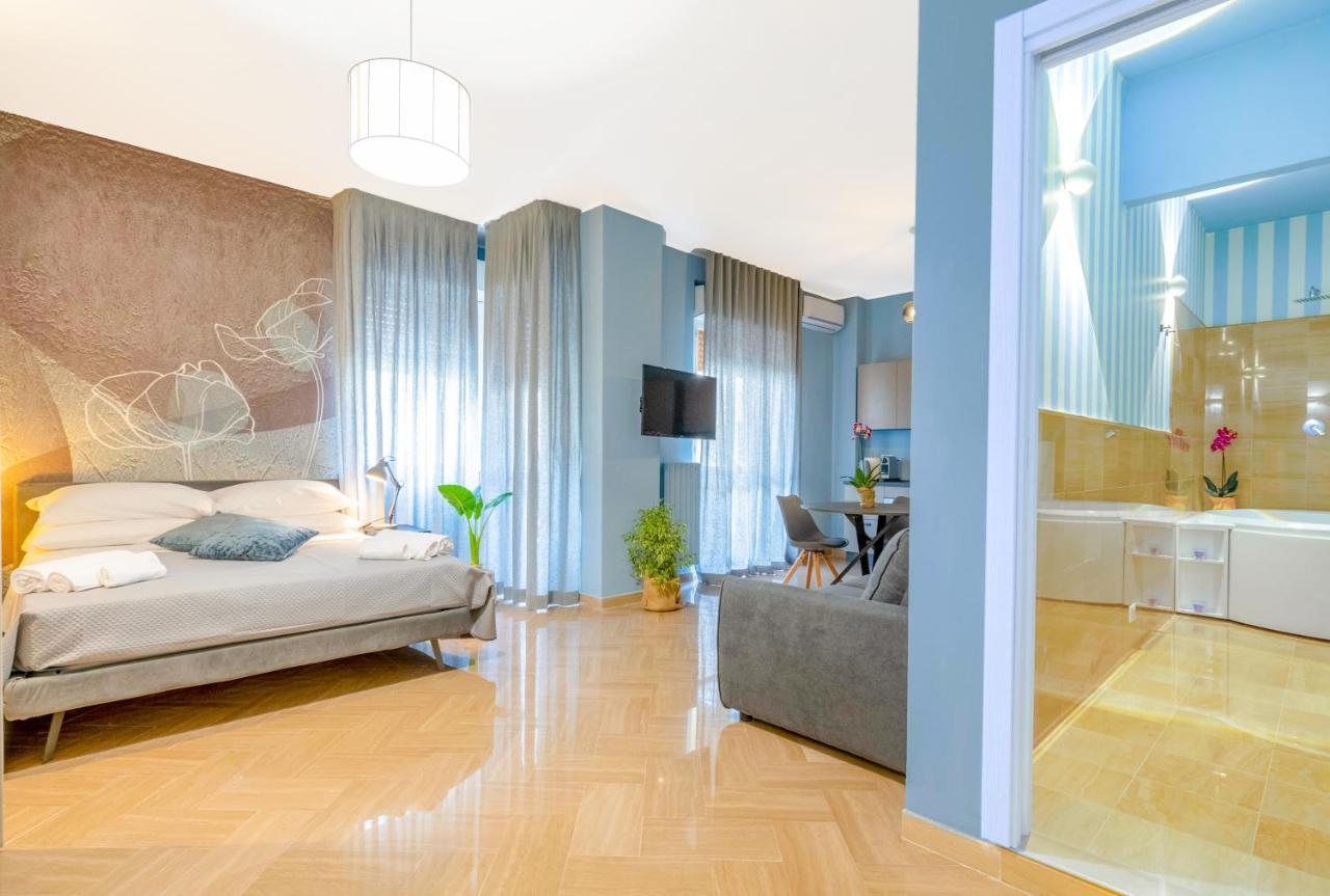 City Gate - Luxury Suites Барі Екстер'єр фото