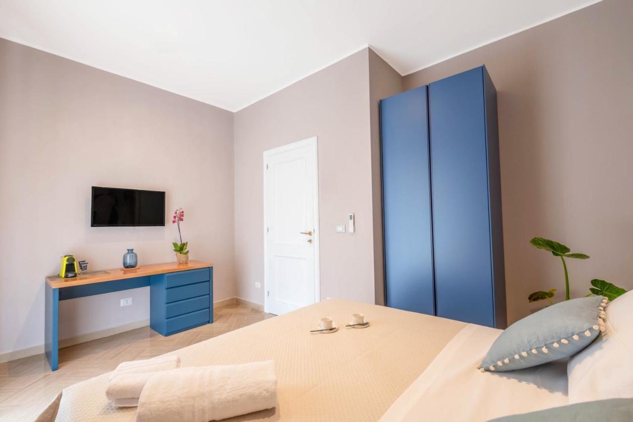 City Gate - Luxury Suites Барі Екстер'єр фото
