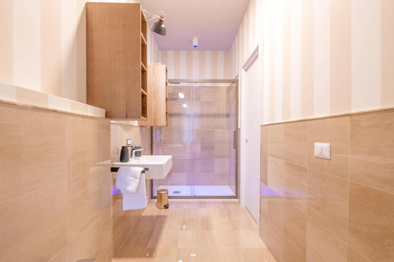 City Gate - Luxury Suites Барі Екстер'єр фото
