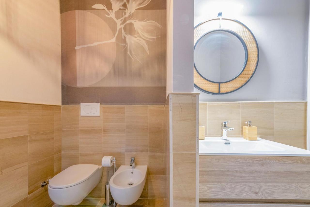 City Gate - Luxury Suites Барі Екстер'єр фото